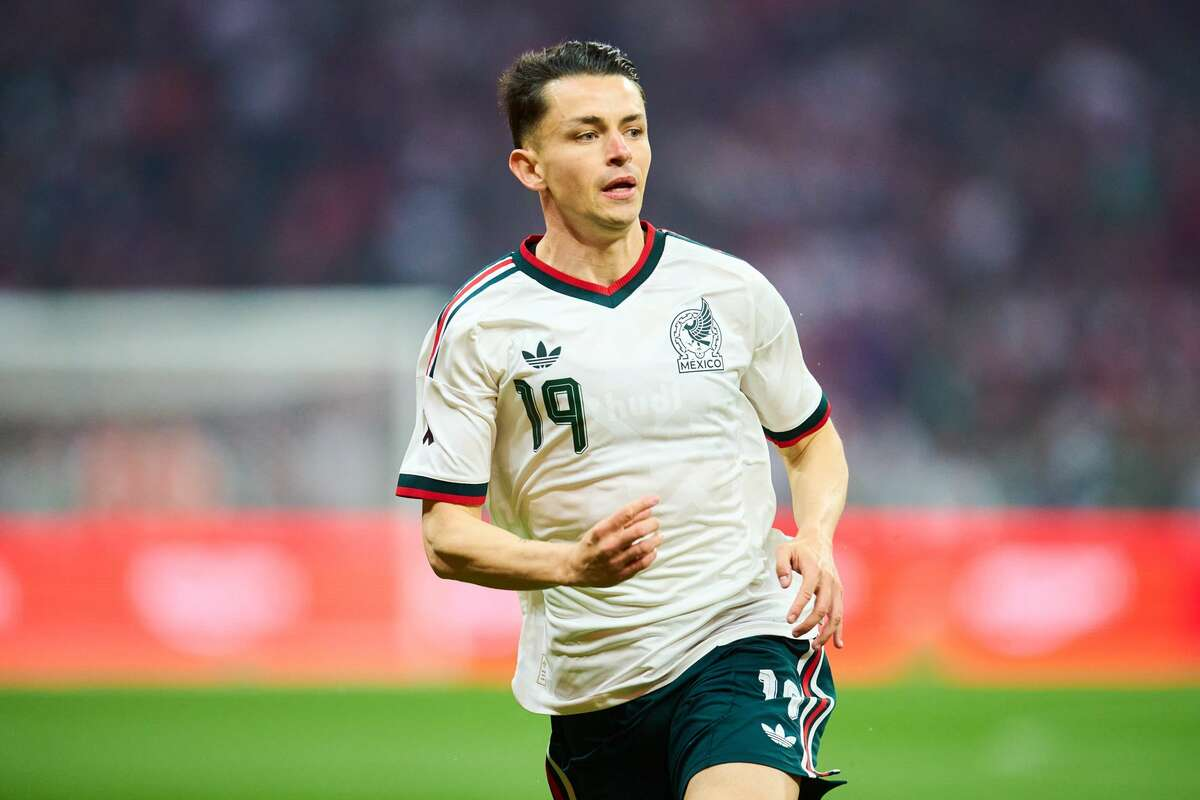 Fidalgo confía en que México puede eliminar a Inglaterra 17 Álvaro Fidalgo durante la conferencia de prensa previa al partido entre México e Inglaterra en los octavos de final del Mundial 2026.