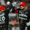 Jugadores de Diablos Rojos del México celebran durante la temporada 2026 de la Liga Mexicana de Beisbol antes del inicio de los playoffs.