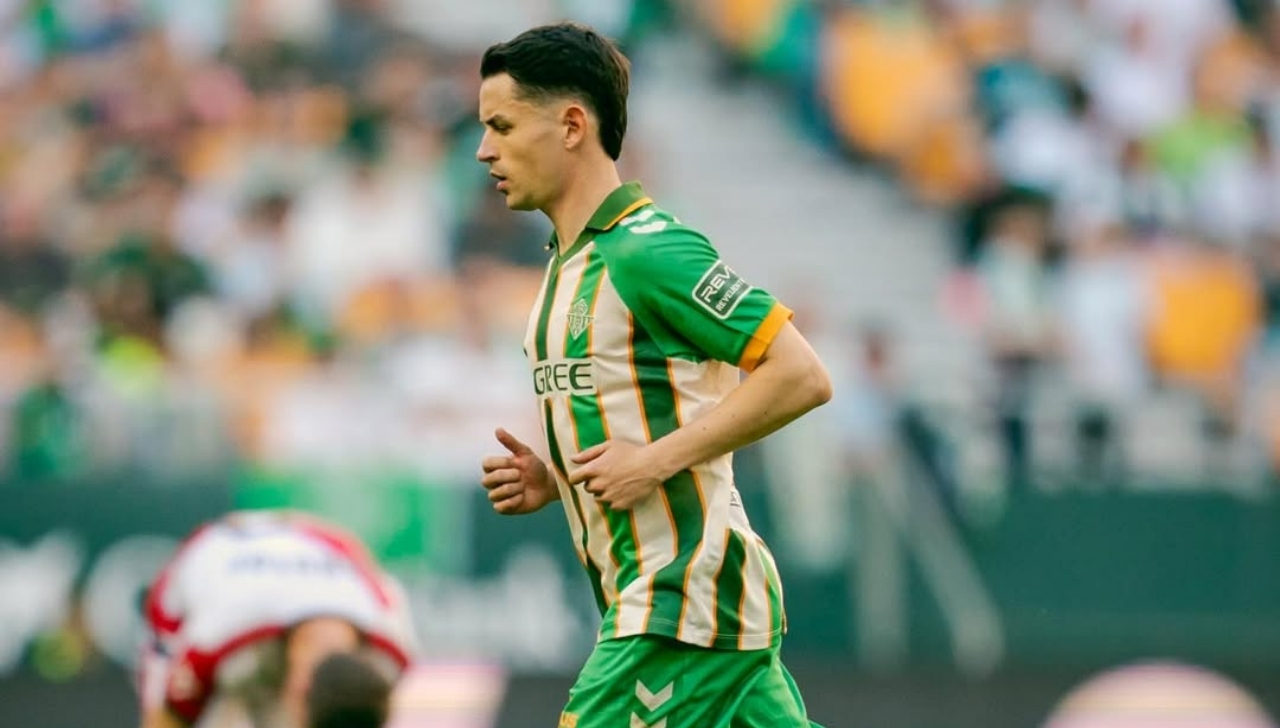 Álvaro Fidalgo sigue sin debutar con Betis, pero va a la banca ante Real Madrid 18 Álvaro Fidalgo sigue sin debutar con Betis, pero va a la banca ante Real Madrid
