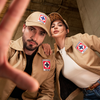 Pirma presentó una chamarra y una gorra de Cruz Azul inspiradas en los costales de la cementera. La chamarra cuesta hasta 2,499 pesos.