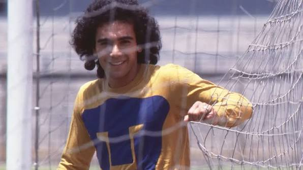 Pumas prepara un homenaje a Hugo Sánchez ante Tigres, el rival de su debut hace 50 años